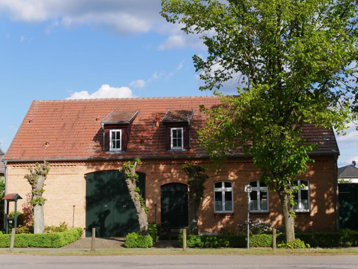 Lindenhof Wohnung 2, Erdgeschoss Vipperow Exteriör bild